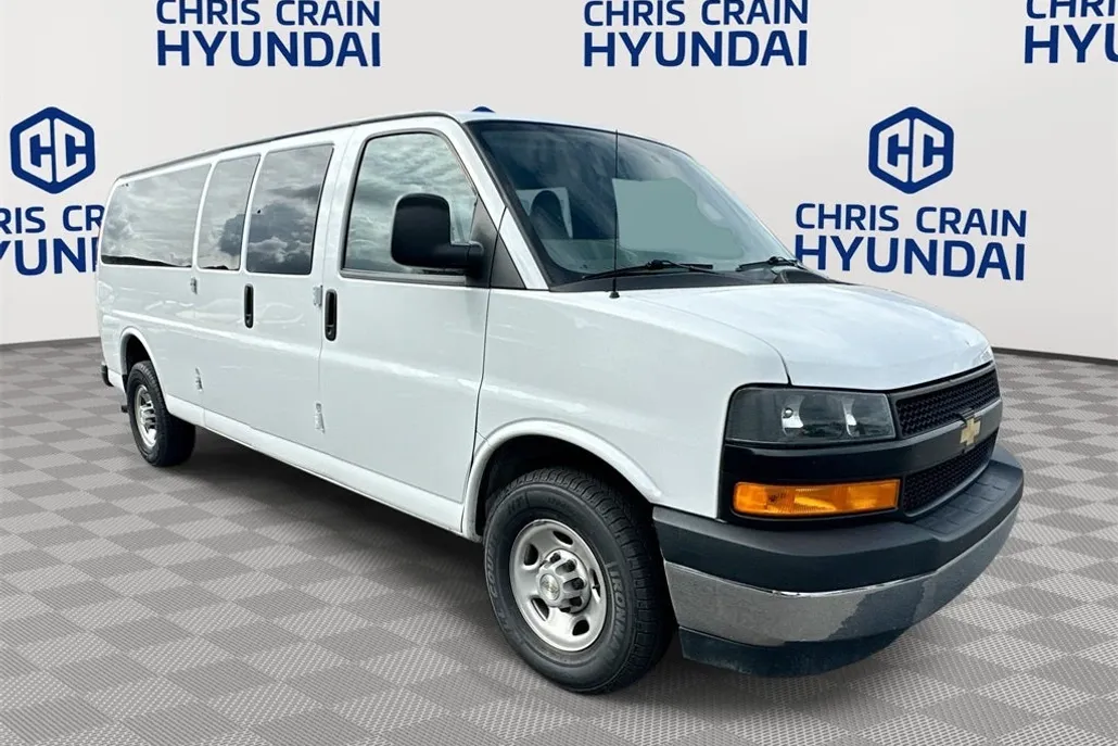 2023 Chevrolet Express 3500 LS Passenger photo 1