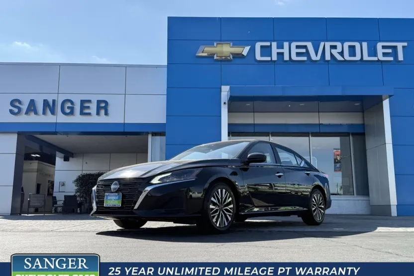 2025 Nissan Altima 2.5 SV photo 1