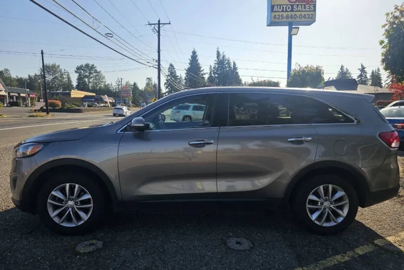 2016 Kia Sorento L photo 1
