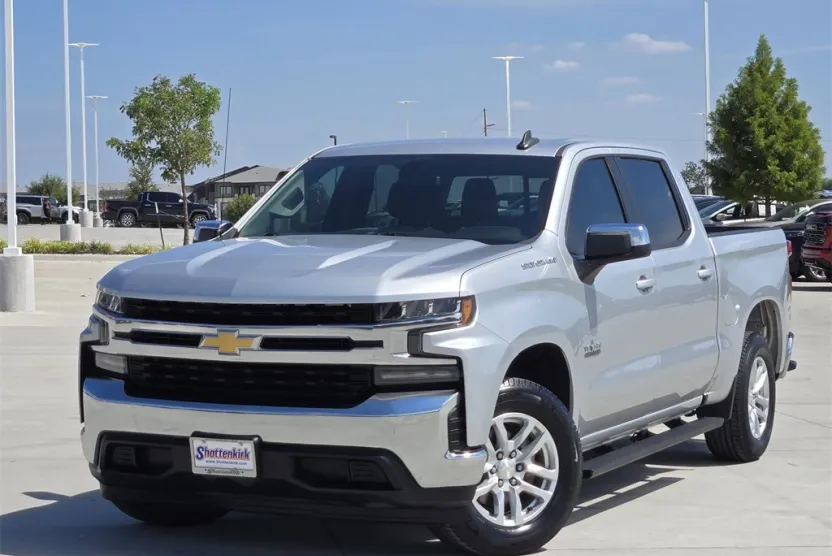 2020 Chevrolet Silverado 1500 LT photo 1