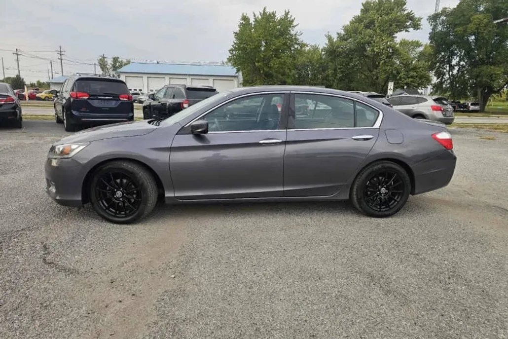 2015 Honda Accord LX photo 1
