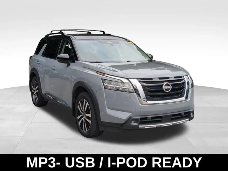 2024 Nissan Pathfinder Platinum photo 1