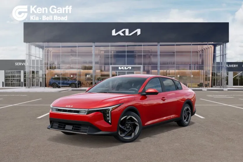 2025 Kia K4 EX photo 1