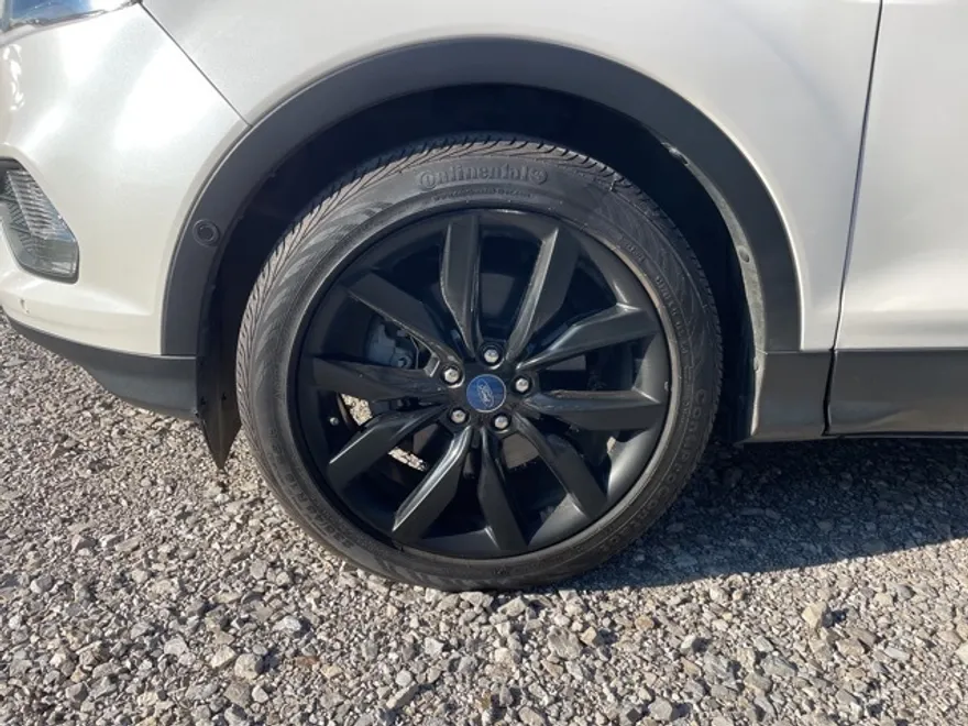 2019 Ford Escape Titanium photo 1