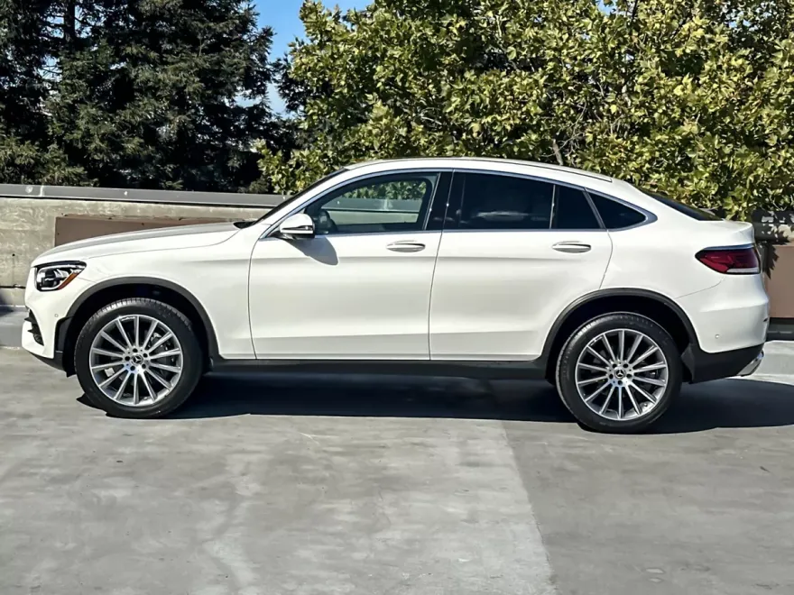 2021 Mercedes Benz GLC 300 photo 1