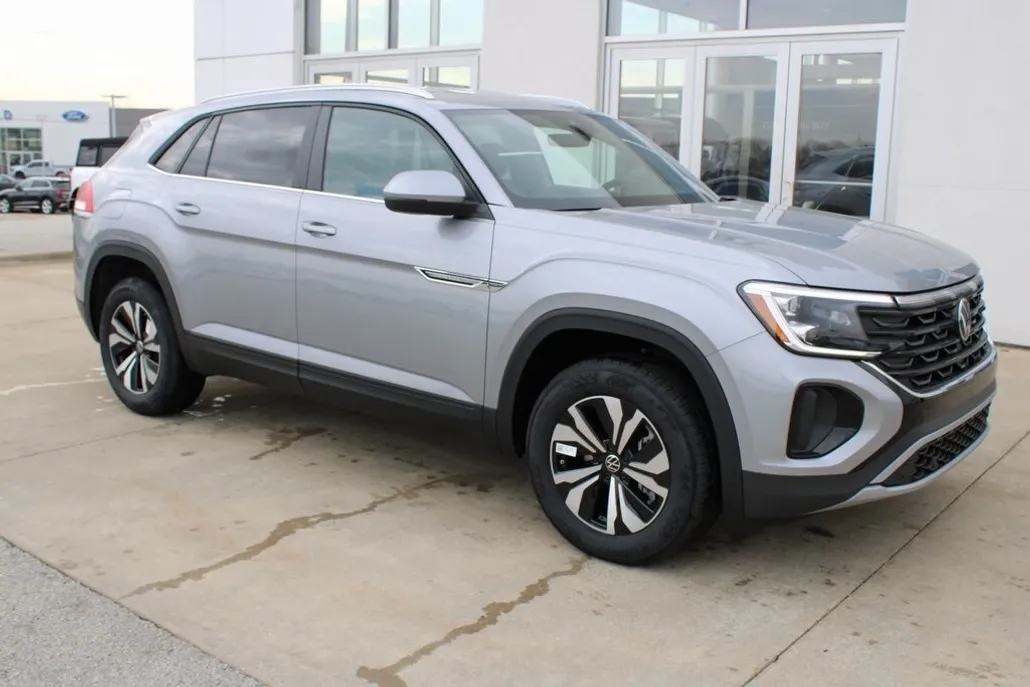 2025 Volkswagen Atlas Cross Sport SE photo 1