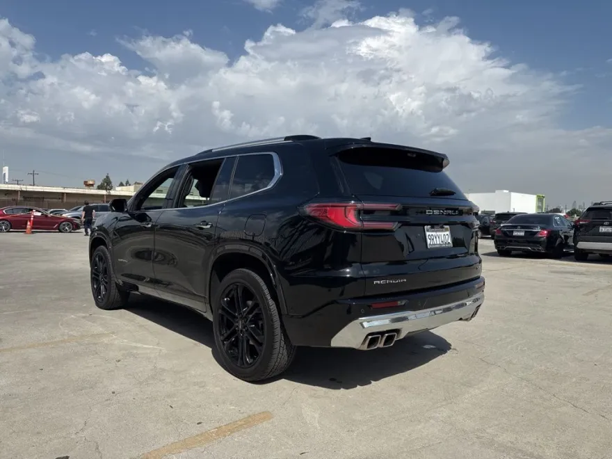2024 Gmc Acadia Denali photo 1