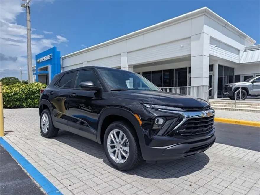 2026 Chevrolet Trailblazer LS photo 1