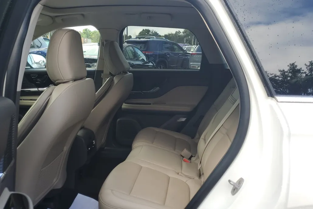 2022 Lincoln Corsair Standard photo 1