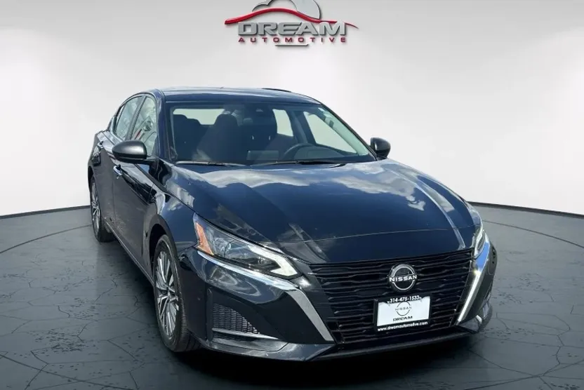 2024 Nissan Altima 2.5 SV photo 1