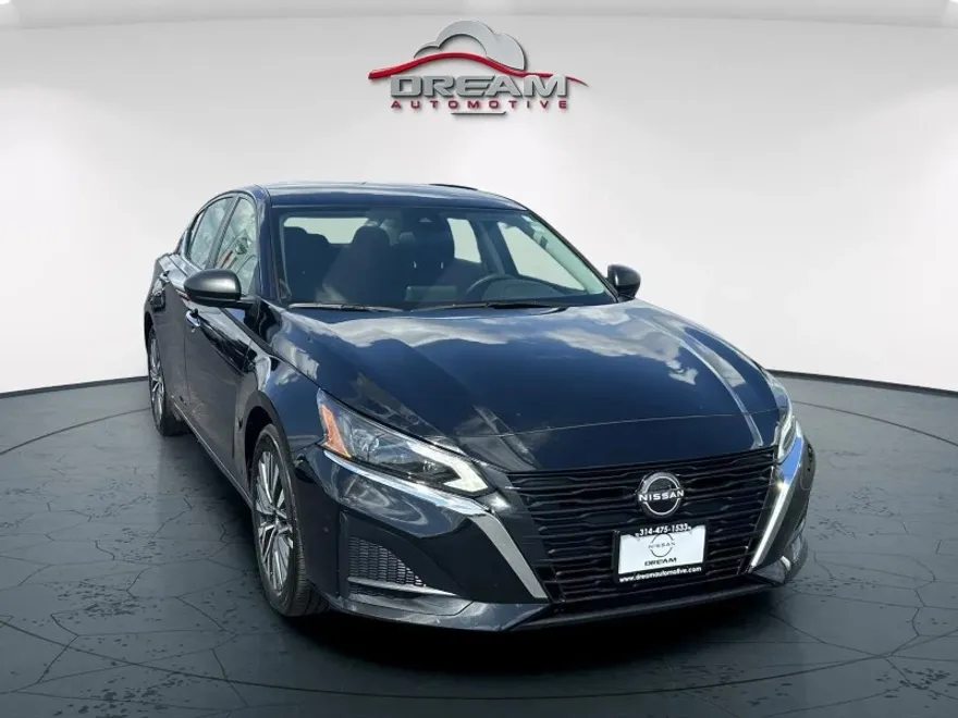 2024 Nissan Altima 2.5 SV photo 1