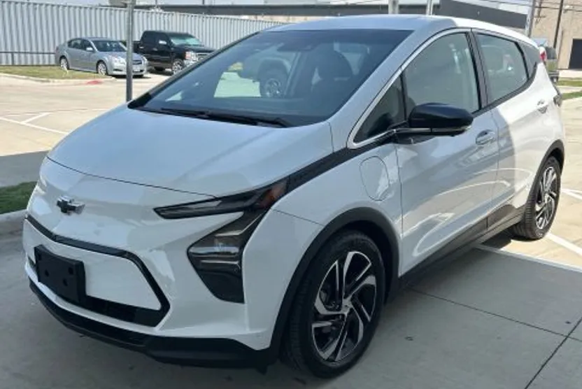 2023 Chevrolet Bolt EV 2LT photo 1