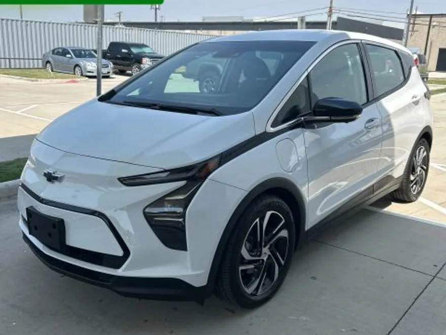 2023 Chevrolet Bolt EV 2LT photo 1