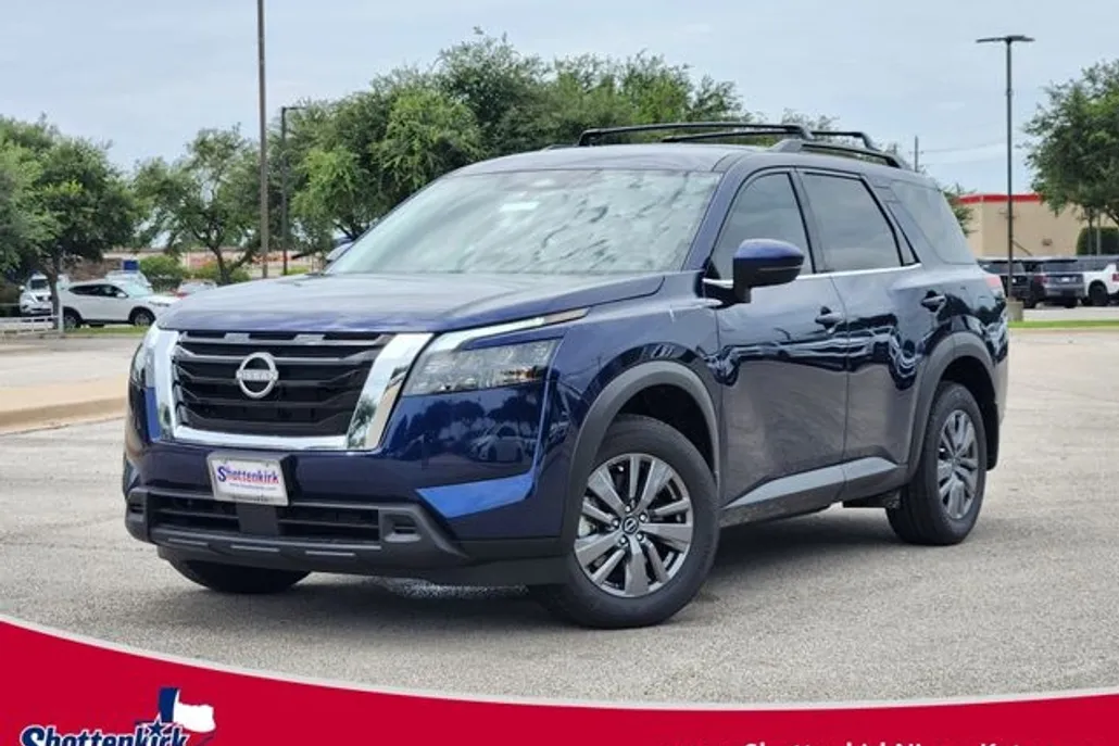 2025 Nissan Pathfinder SV photo 1