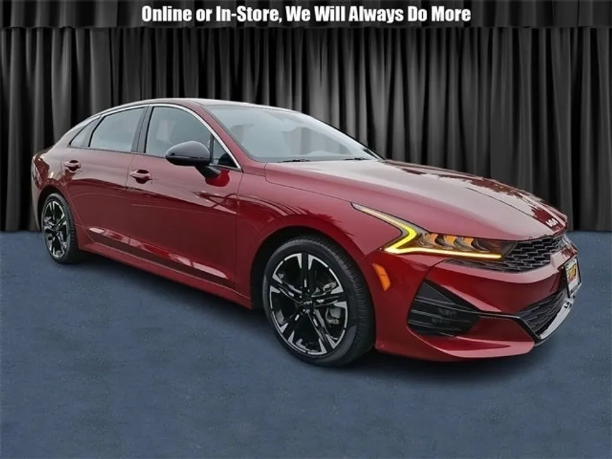 2023 Kia K5 GT-Line photo 1