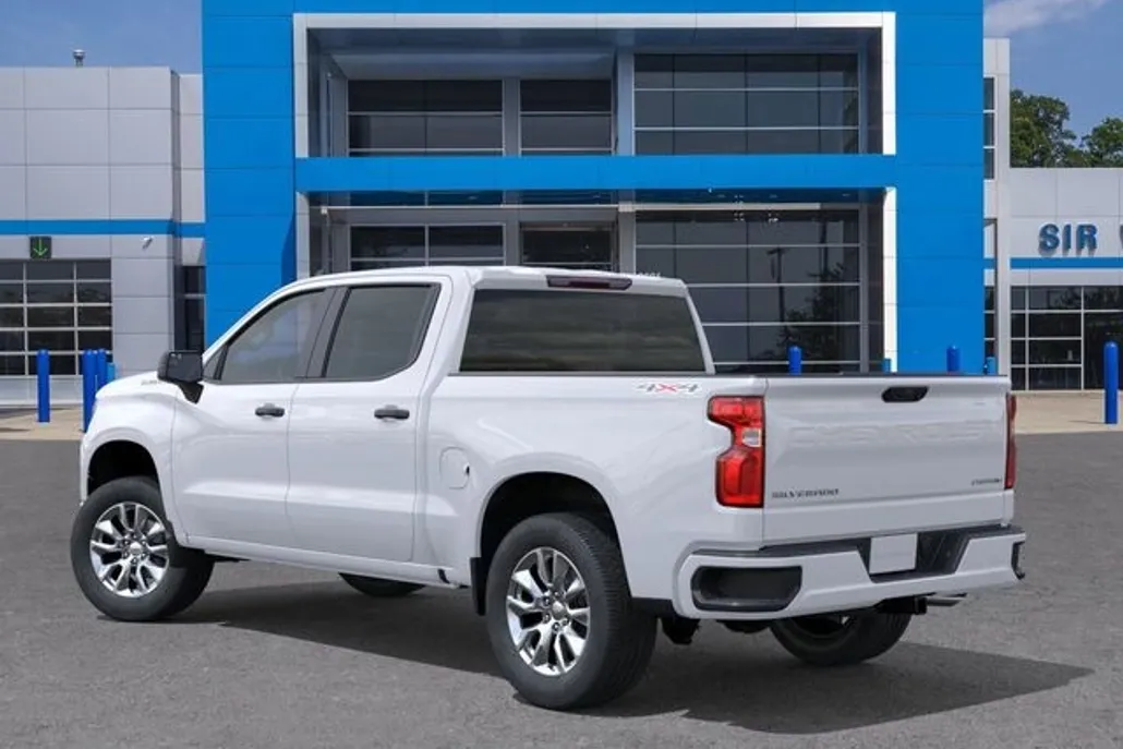 2026 Chevrolet Silverado 1500 Custom photo 1