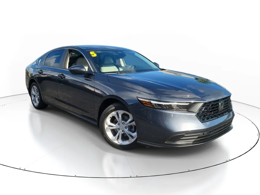 2025 Honda Accord LX photo 1