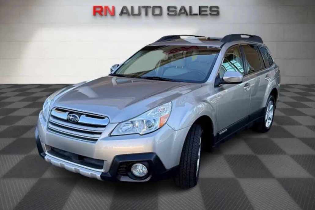 2014 Subaru Outback 2.5i Limited photo 1