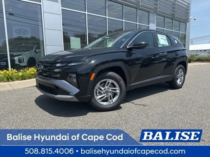 2025 Hyundai Tucson SE photo 1