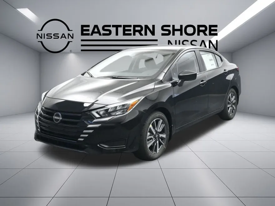 2025 Nissan Versa 1.6 SV photo 1