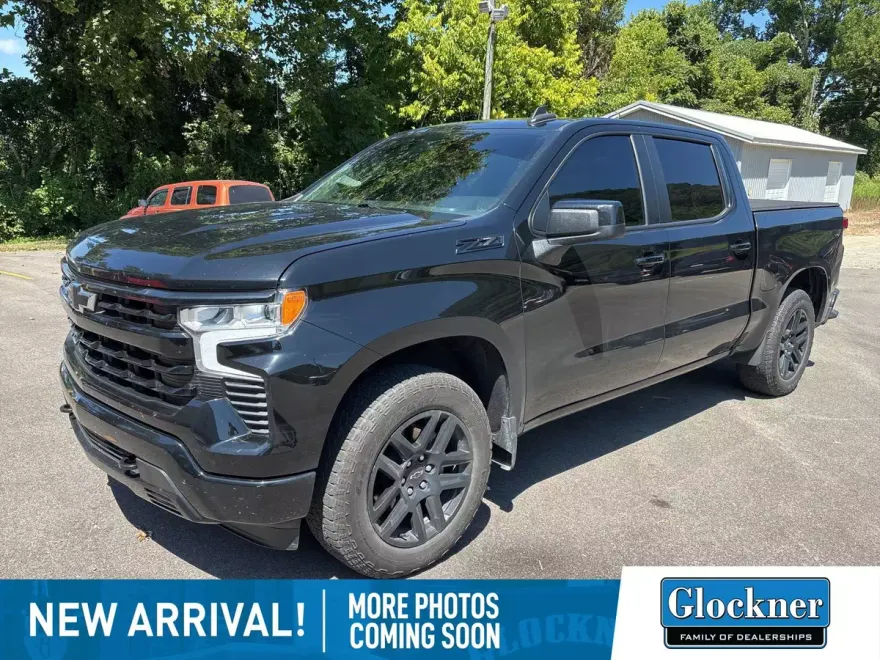 2023 Chevrolet Silverado 1500 RST photo 1