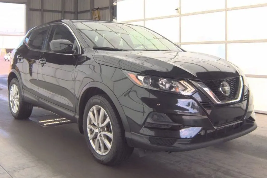 2020 Nissan Rogue Sport S photo 1