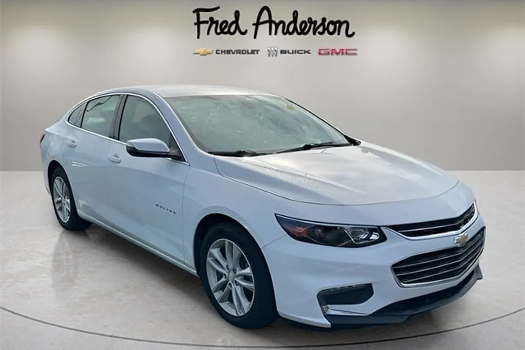 2018 Chevrolet Malibu 1LT photo 1