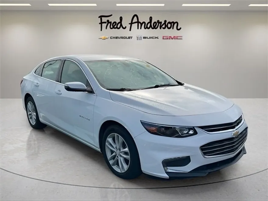 2018 Chevrolet Malibu 1LT photo 1