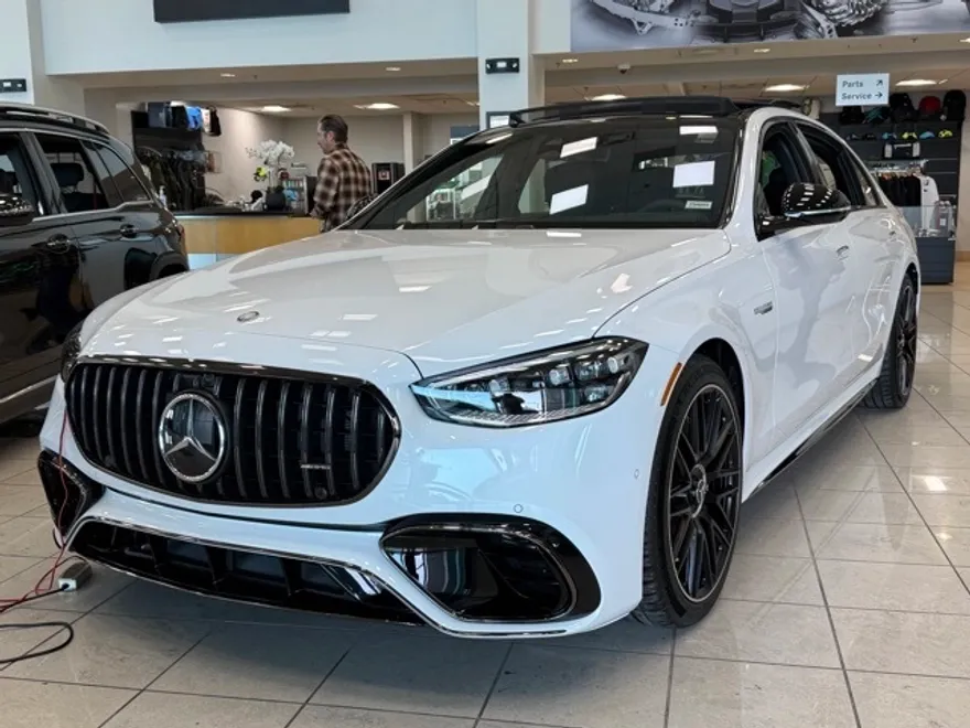 2025 Mercedes Benz S AMG 63 4MATIC photo 1