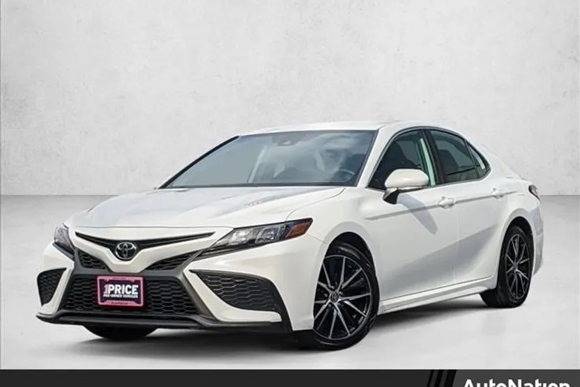 2024 Toyota Camry SE photo 1