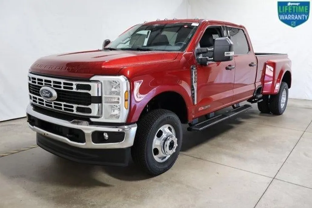 2026 Ford F-350 XLT photo 1