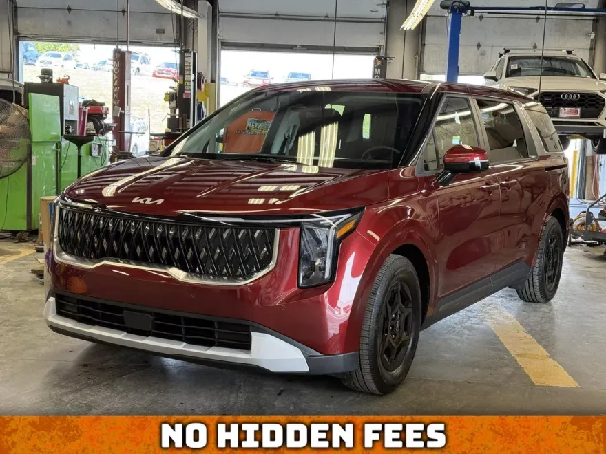 2025 Kia Carnival LXS photo 1