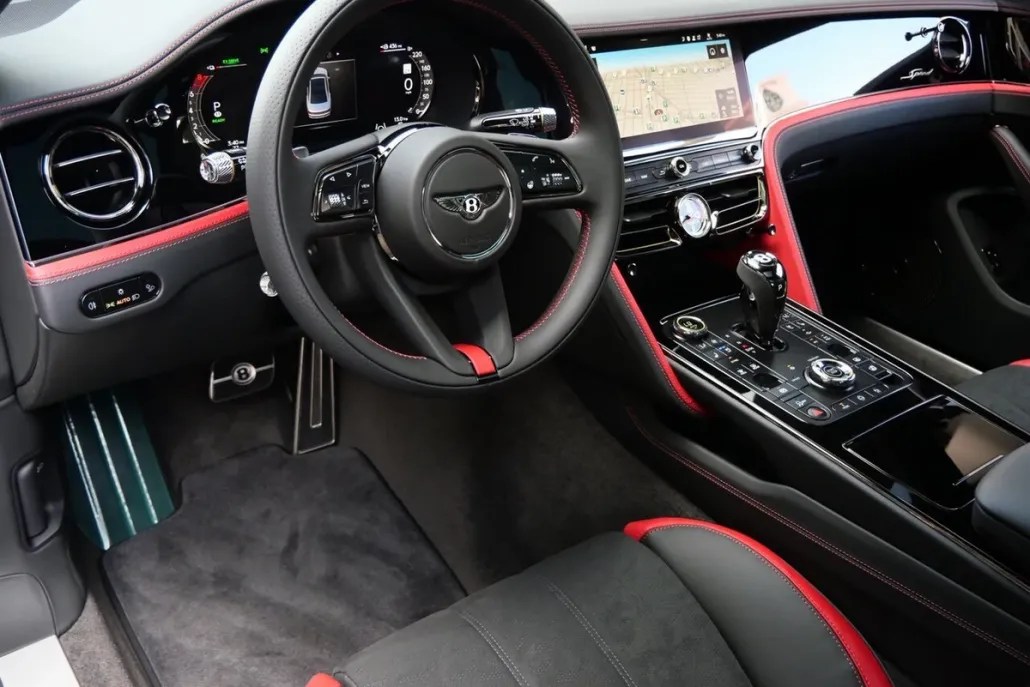 2025 Bentley Flying Spur Speed photo 1