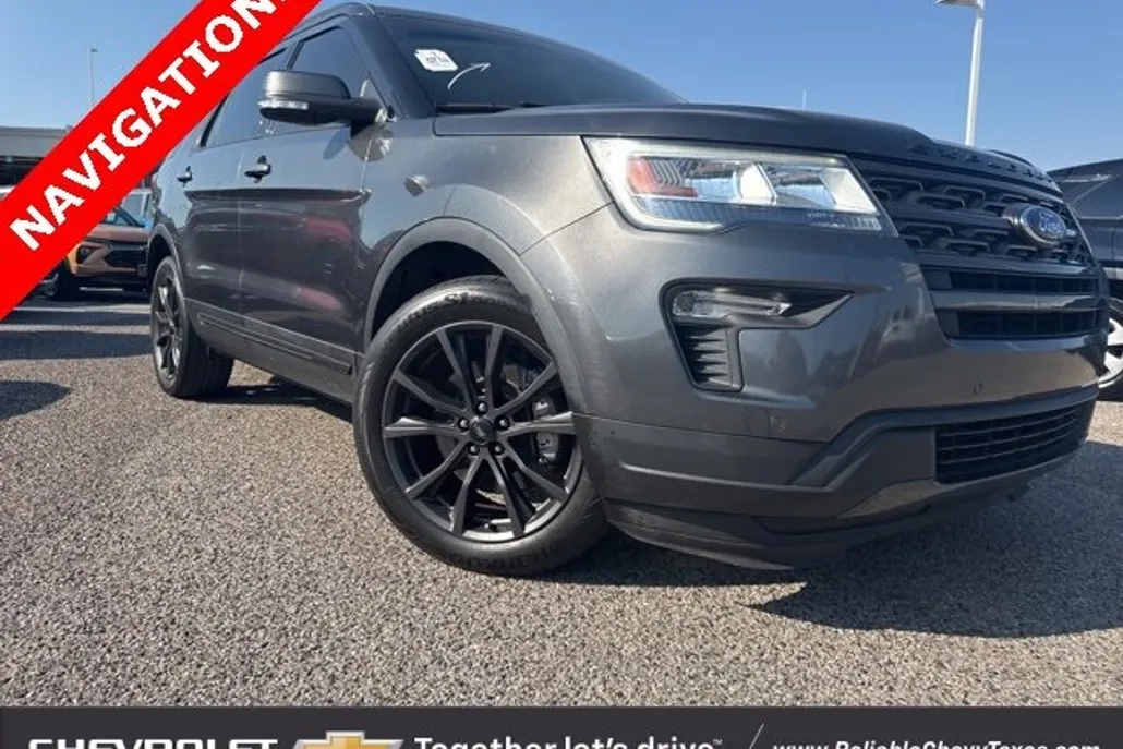 2018 Ford Explorer XLT photo 1