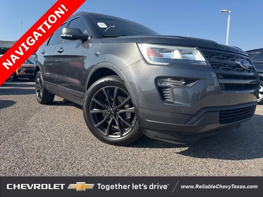 2018 Ford Explorer XLT photo 1