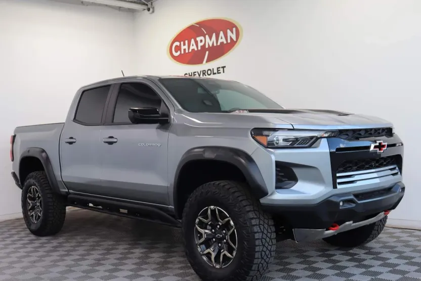 2025 Chevrolet Colorado ZR2 photo 1