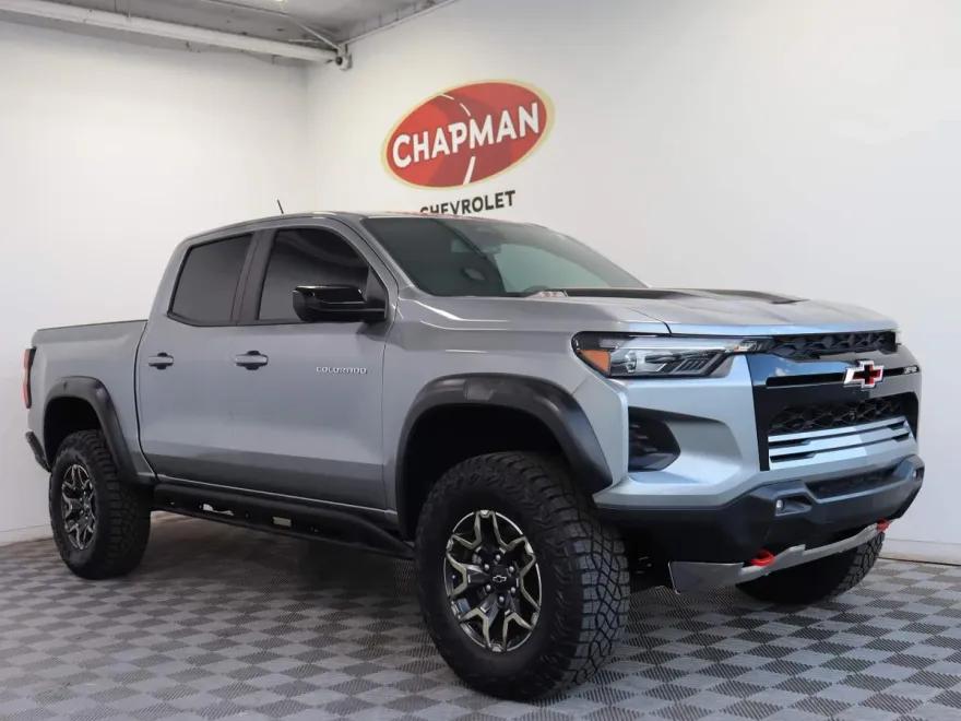2025 Chevrolet Colorado ZR2 photo 1