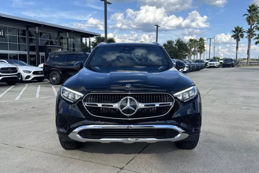 2026 Mercedes Benz GLC 300 4MATIC photo 1