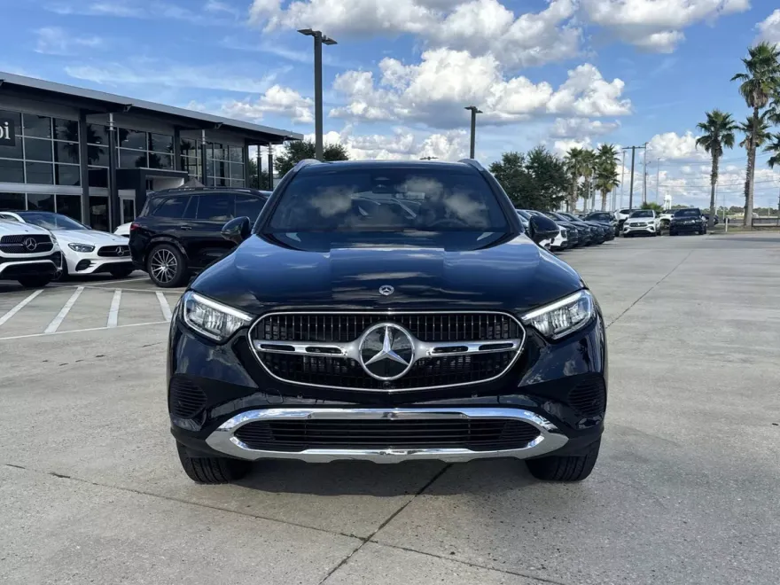 2026 Mercedes Benz GLC 300 4MATIC photo 1