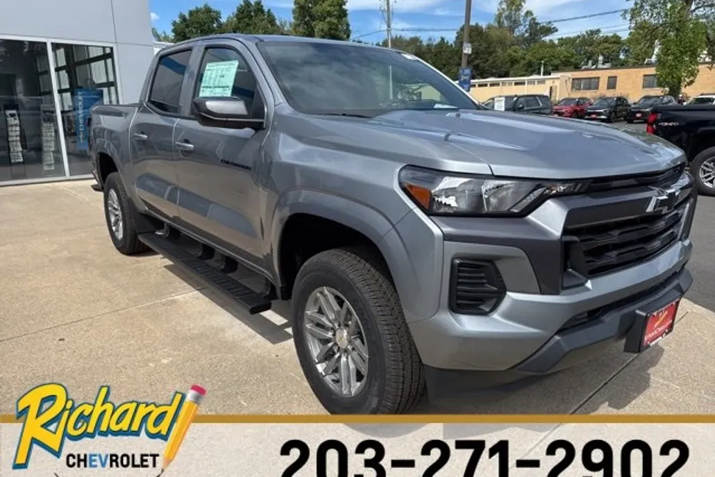 2026 Chevrolet Colorado LT photo 1