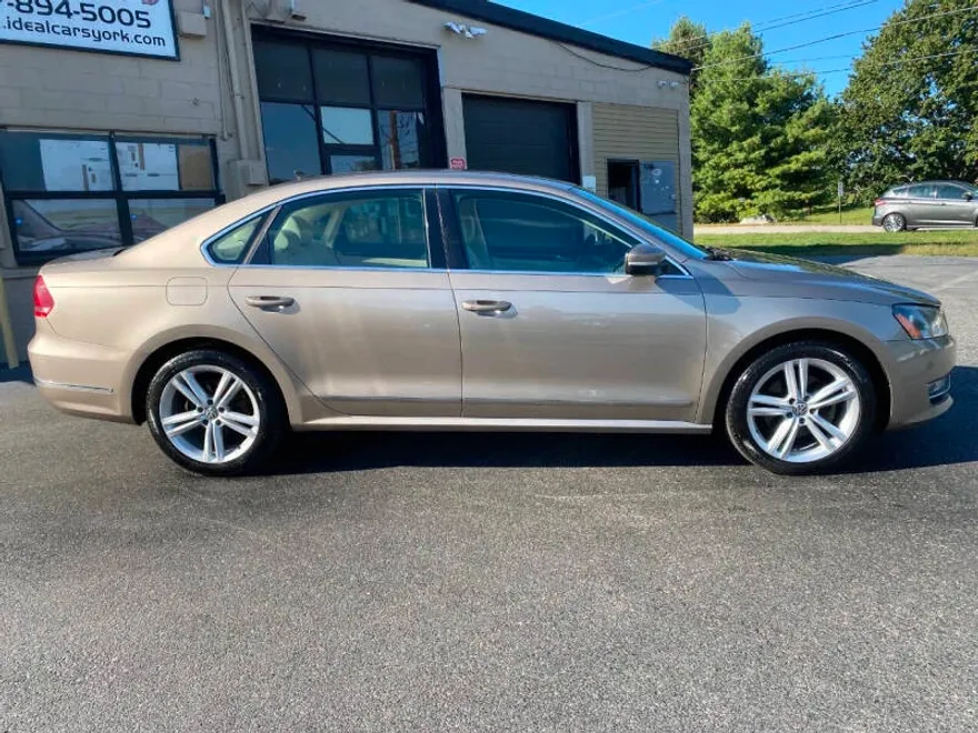 2015 Volkswagen Passat TDI SEL Premium photo 1