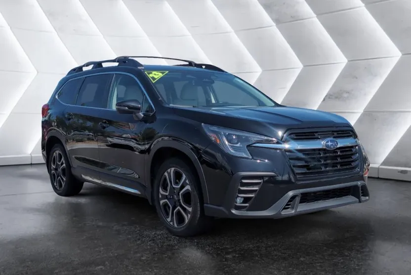 2023 Subaru Ascent Limited photo 1
