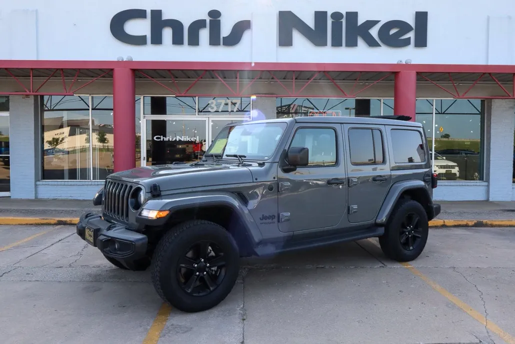 2022 Jeep Wrangler Unlimited Sahara Altitude photo 1
