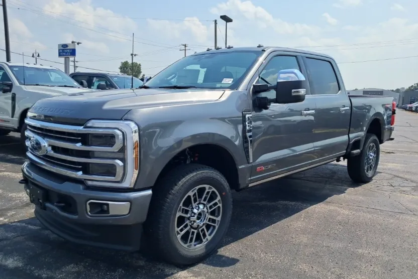 2025 Ford F-250 Platinum photo 1