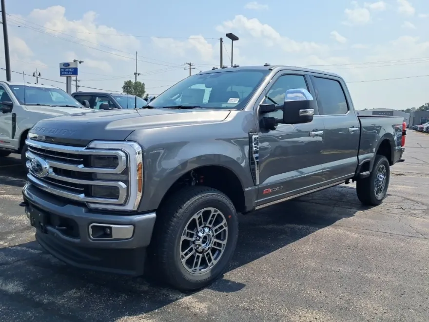 2025 Ford F-250 Platinum photo 1
