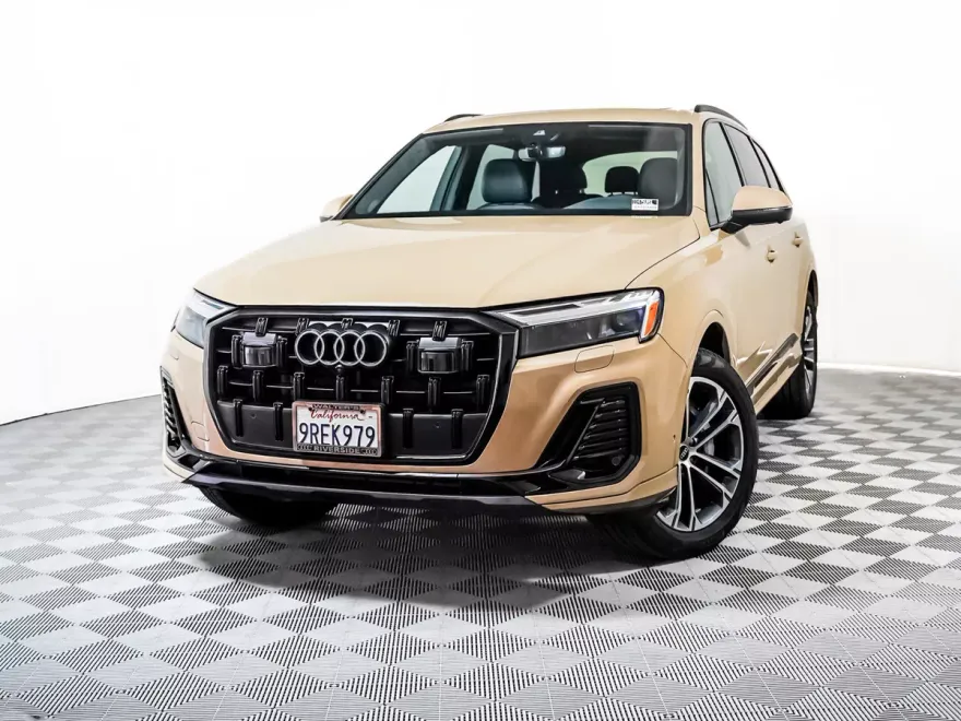 2025 Audi Q7 Premium Plus photo 1