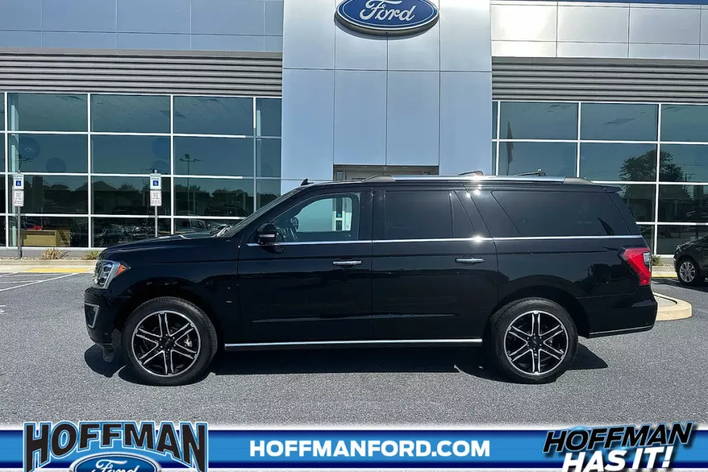 2023 Ford Expedition XL photo 1
