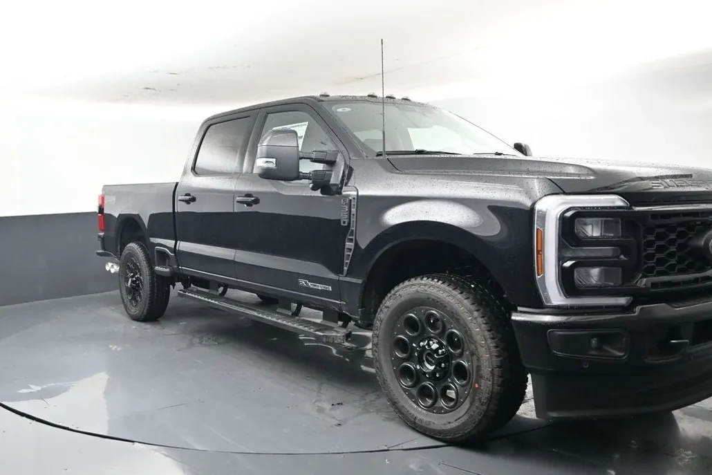 2025 Ford F-350 photo 1