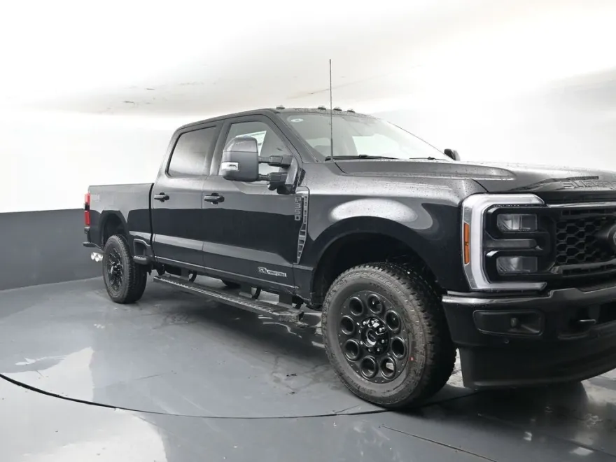 2025 Ford F-350 photo 1