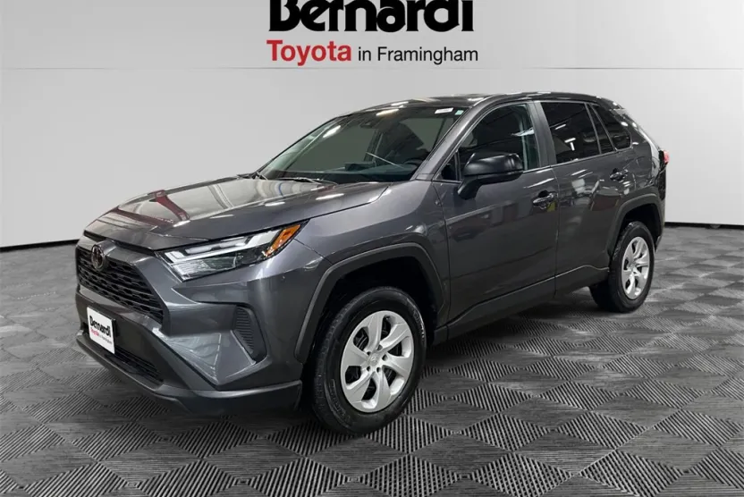 2024 Toyota RAV4 LE photo 1